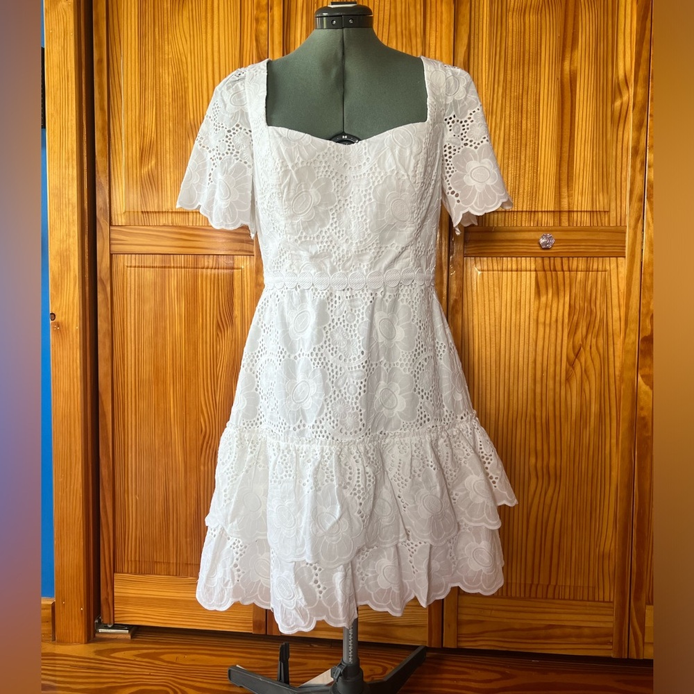 Lilly Pulitzer Jumbo Bouquet Eyelet Bonnie Dress Size 6 BNWT Resort White